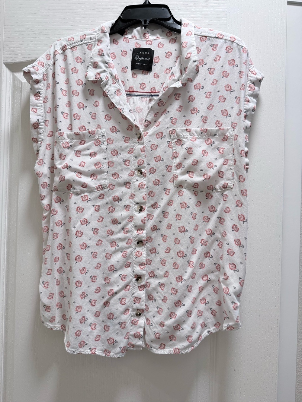 Jach’s Girlfriend White Floral Button-Front Cap Sleeve Top